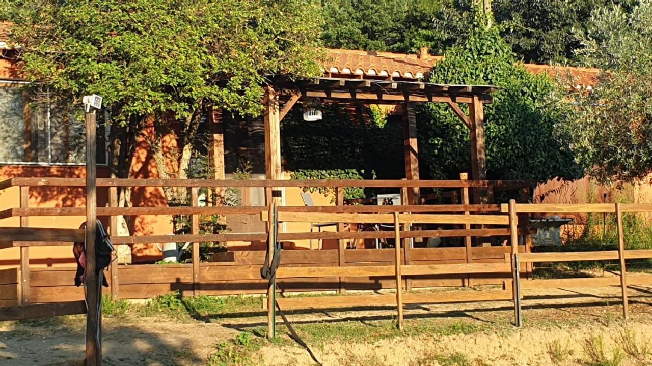 Chambre D'Hotes Le Petit Ranch Los Masos Eksteriør bilde